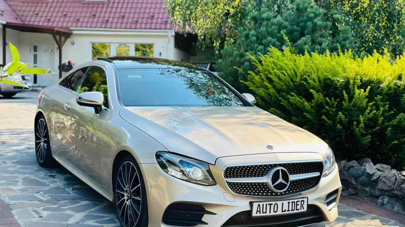 Mercedes Benz E-Coupé